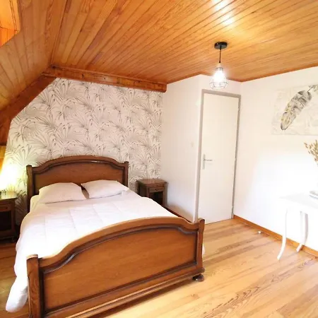 Charmante Maison Au Coeur Du Parc Des Volcans D'auvergne, Ideale Pour 4 Pers Avec Cheminee Et Jardin - Fr-1-742-371